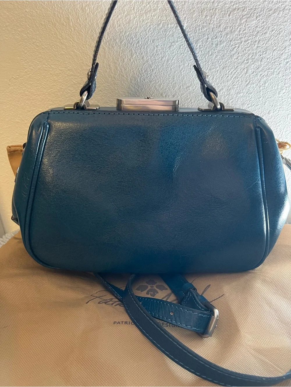Patricia Nash structured satchel